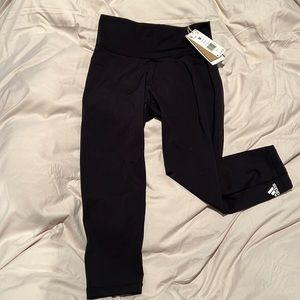 ▪️ Adidas High-Waisted Capri Leggings
